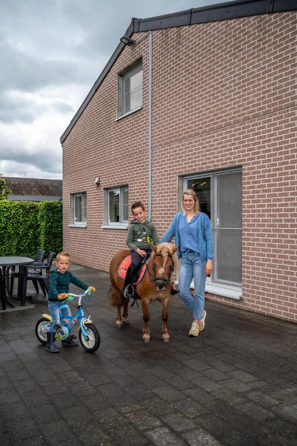 Hoevetoerisme Op 'T Zand Villa NeerNeerpelt Exterior foto